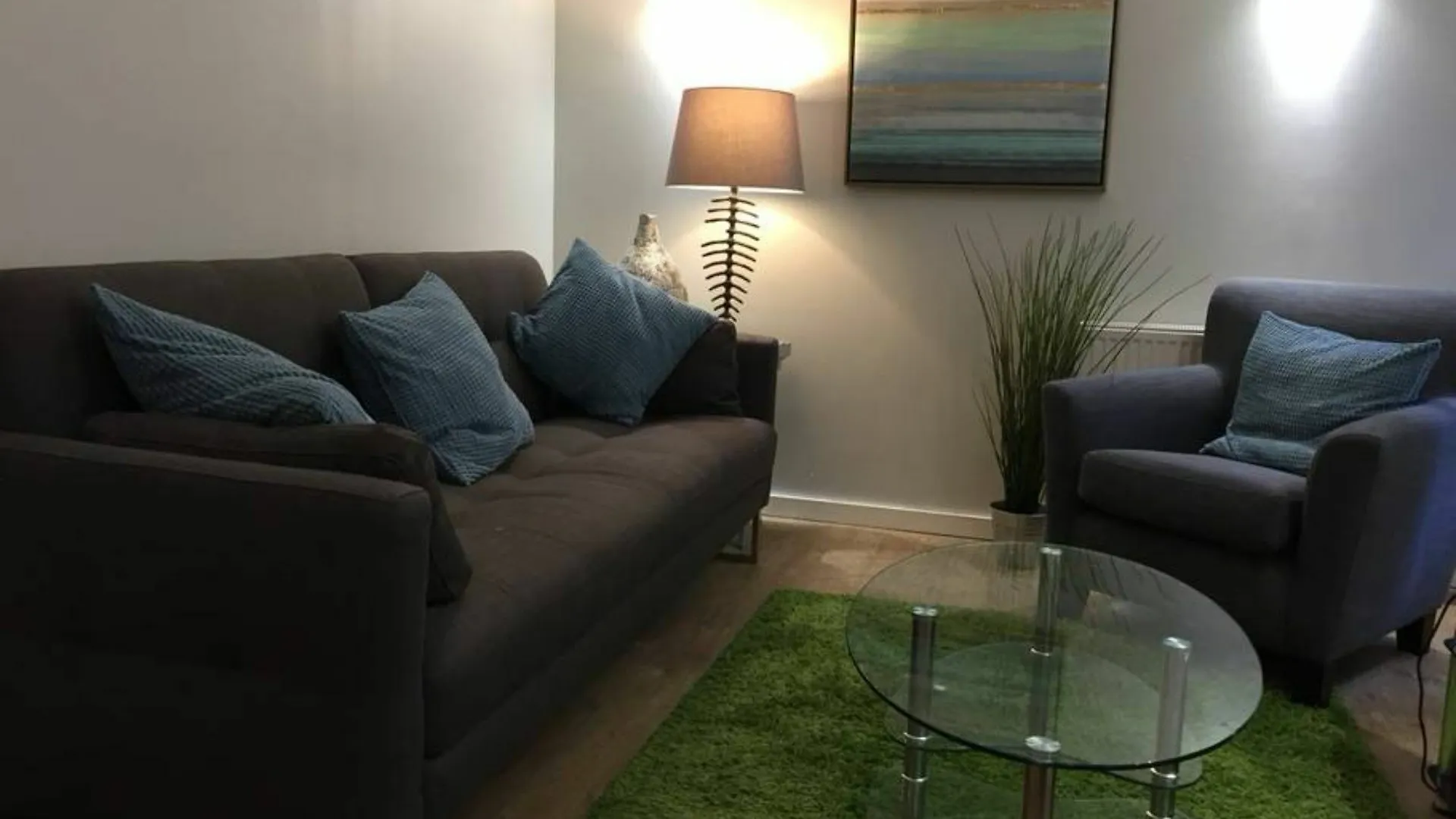 Bright And Stylish Apartment - Old Town Edimburgo